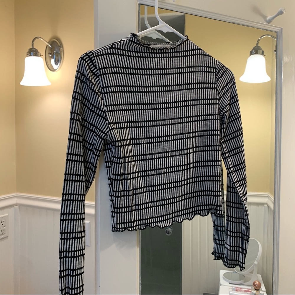 Long Sleeve going out top